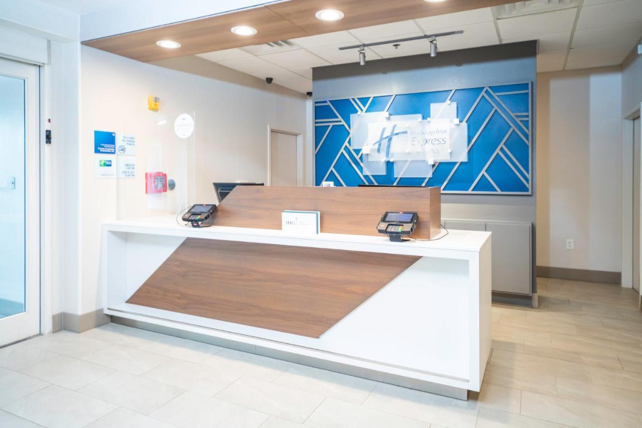 Holiday Inn Express And Suites Atlanta-Johns Creek By Ihg Exterior photo