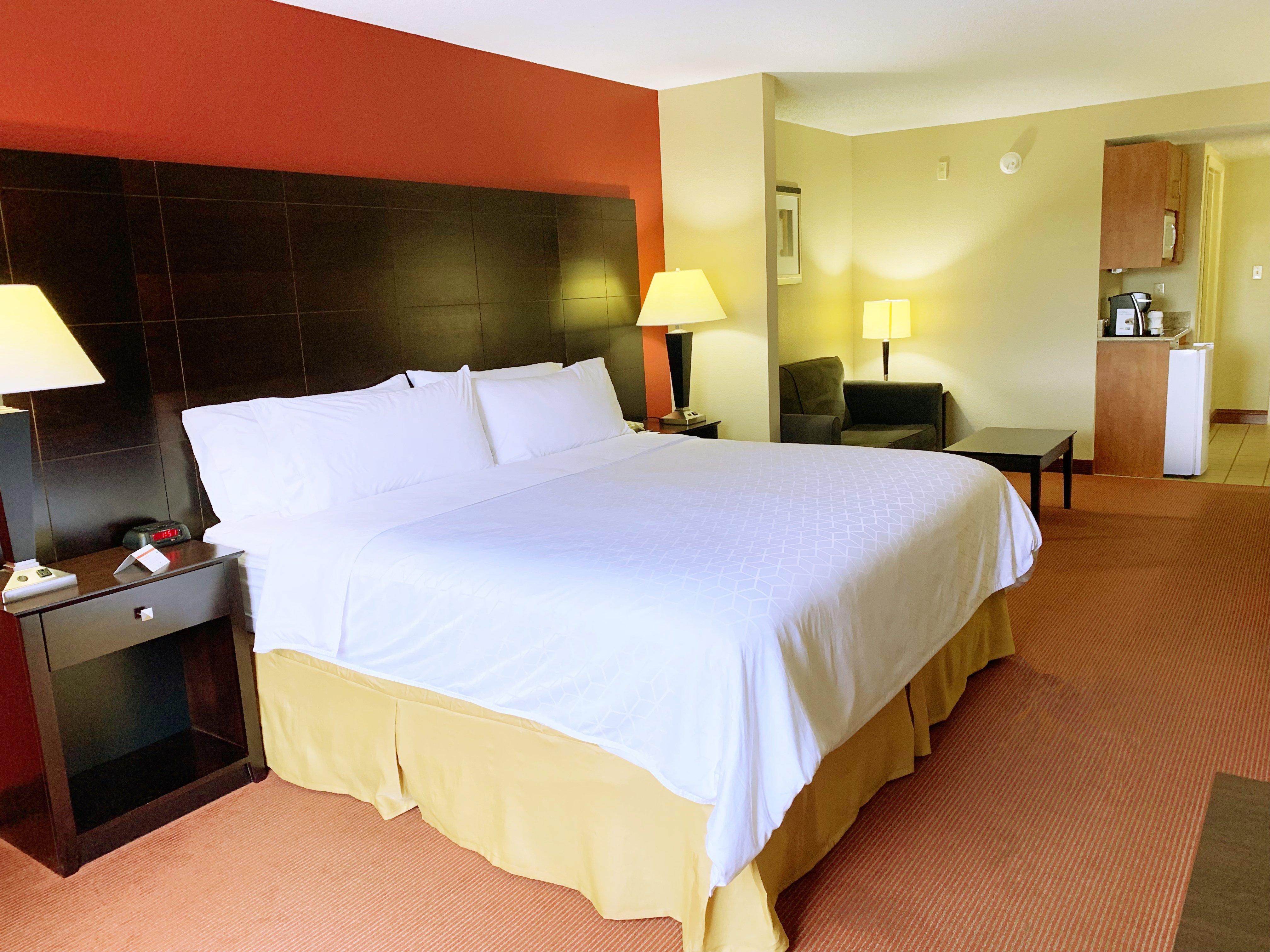 Holiday Inn Express And Suites Atlanta-Johns Creek By Ihg Exterior photo