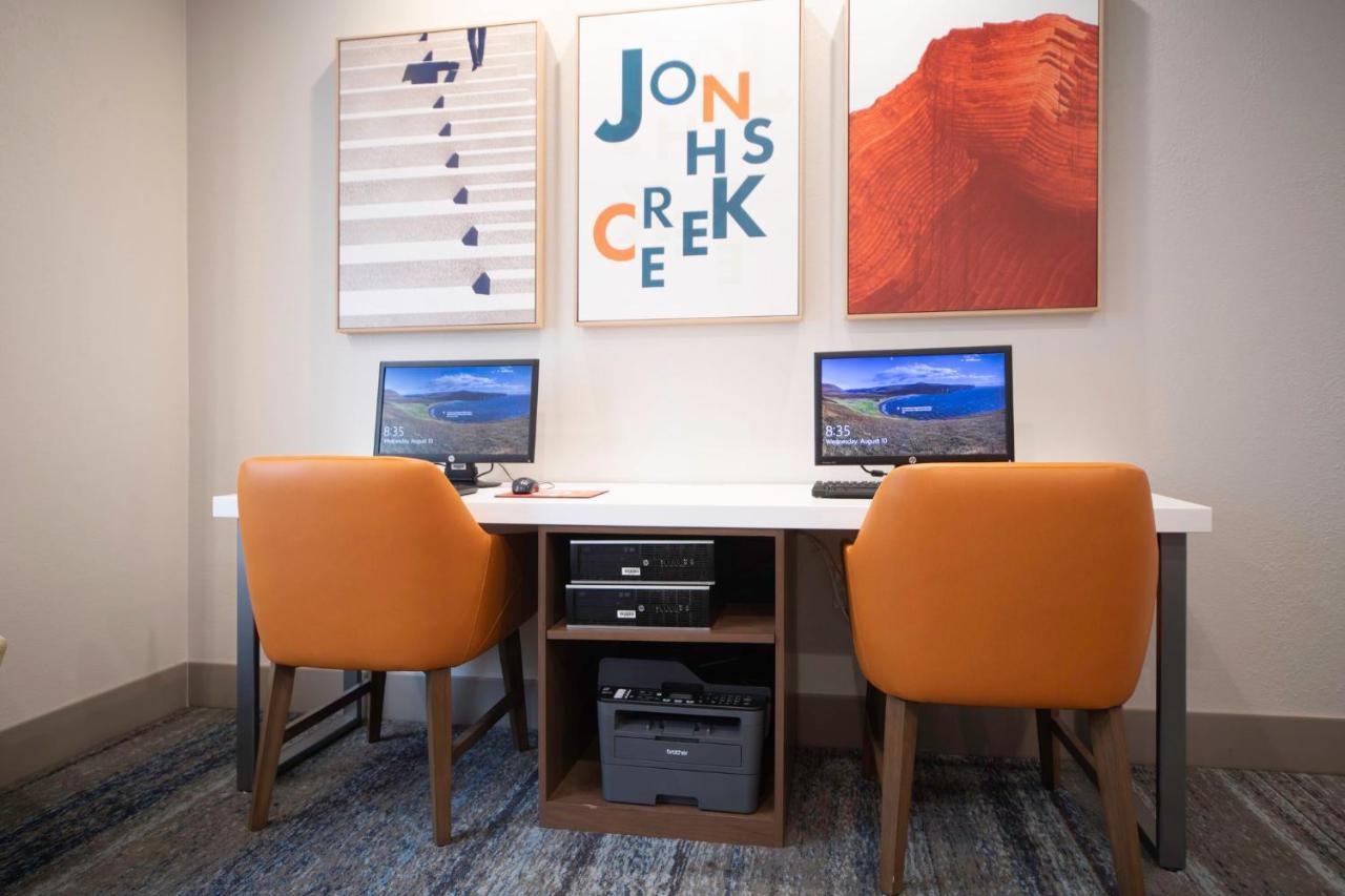 Holiday Inn Express And Suites Atlanta-Johns Creek By Ihg Exterior photo